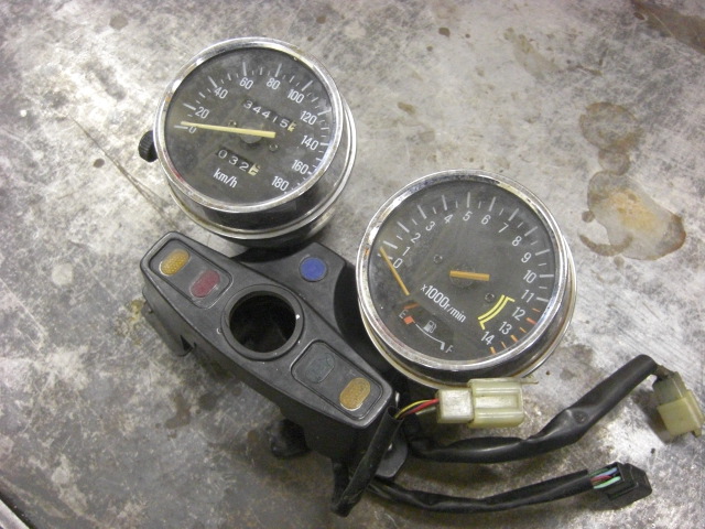 CBX400FF 希少な純正2型 部品取りタコメーター 12000rpm CBX400FF 希少