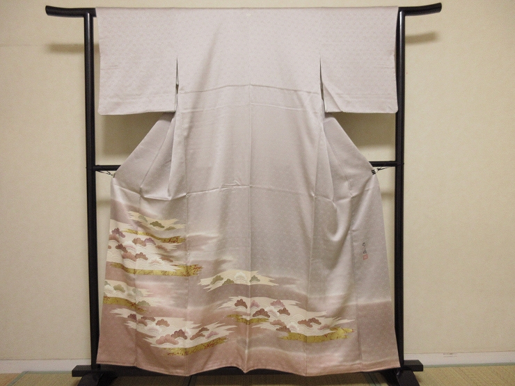 ドークブア□極上の色留袖 金彩刺繍 作家物 松に波 牡丹鼠 逸品