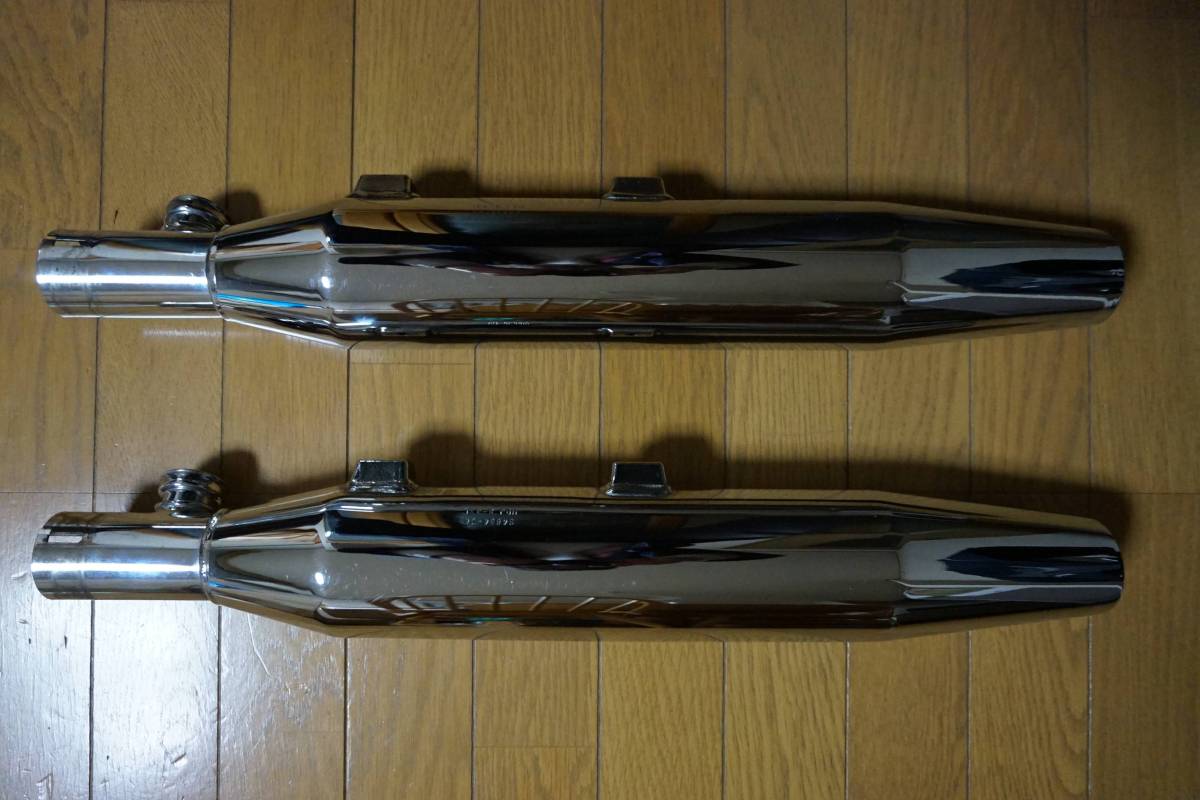 美品 スポーツスターXL純正サイレンサー 64853－04