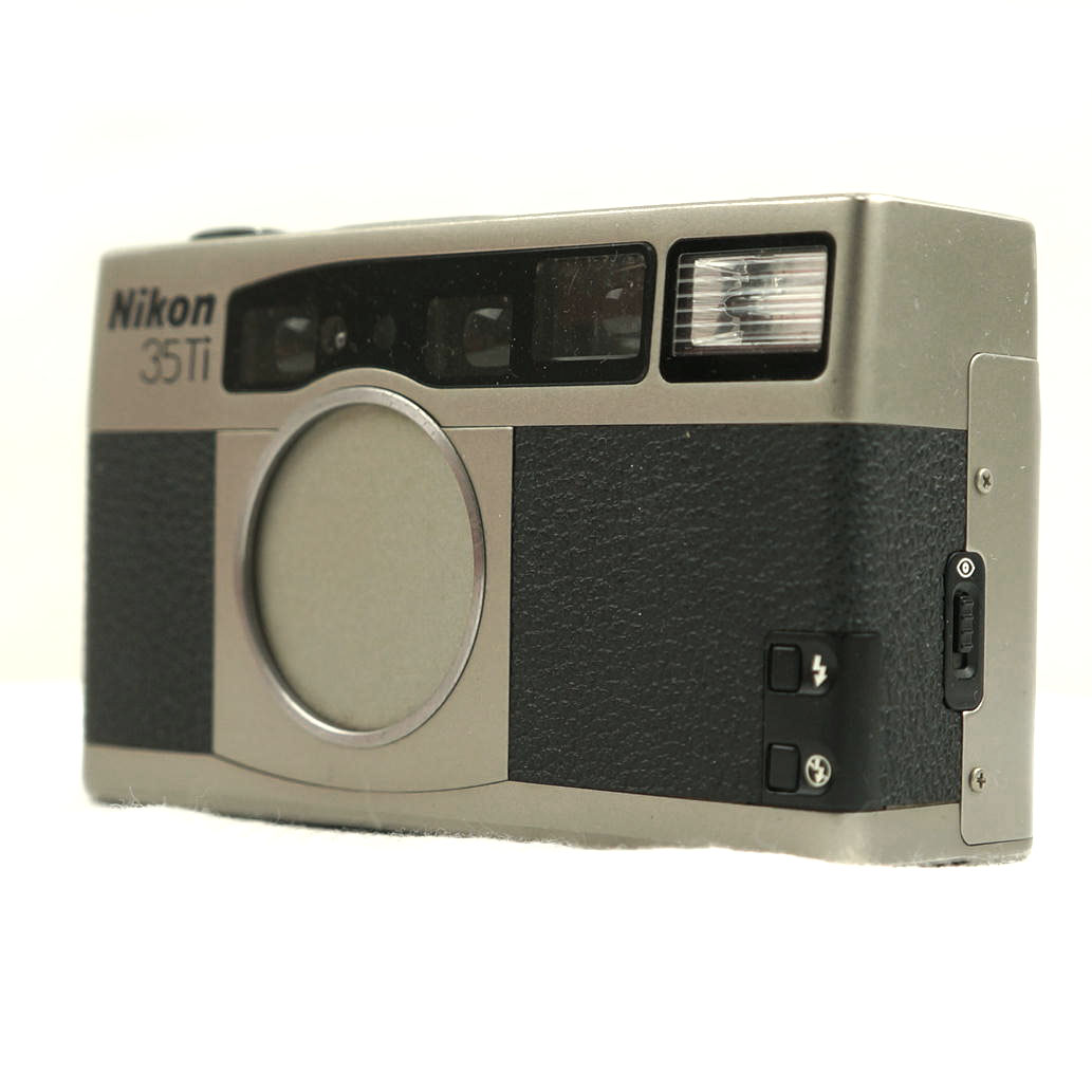 ジャンク品 Nikon ニコン コンパクトフィルムカメラ 35Ti カメラ