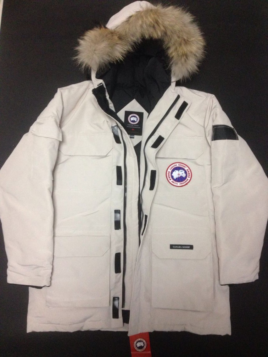 CANADA GOOSE カナダグース 新品未使用 ダウンジャケット Lサイズ 防寒 