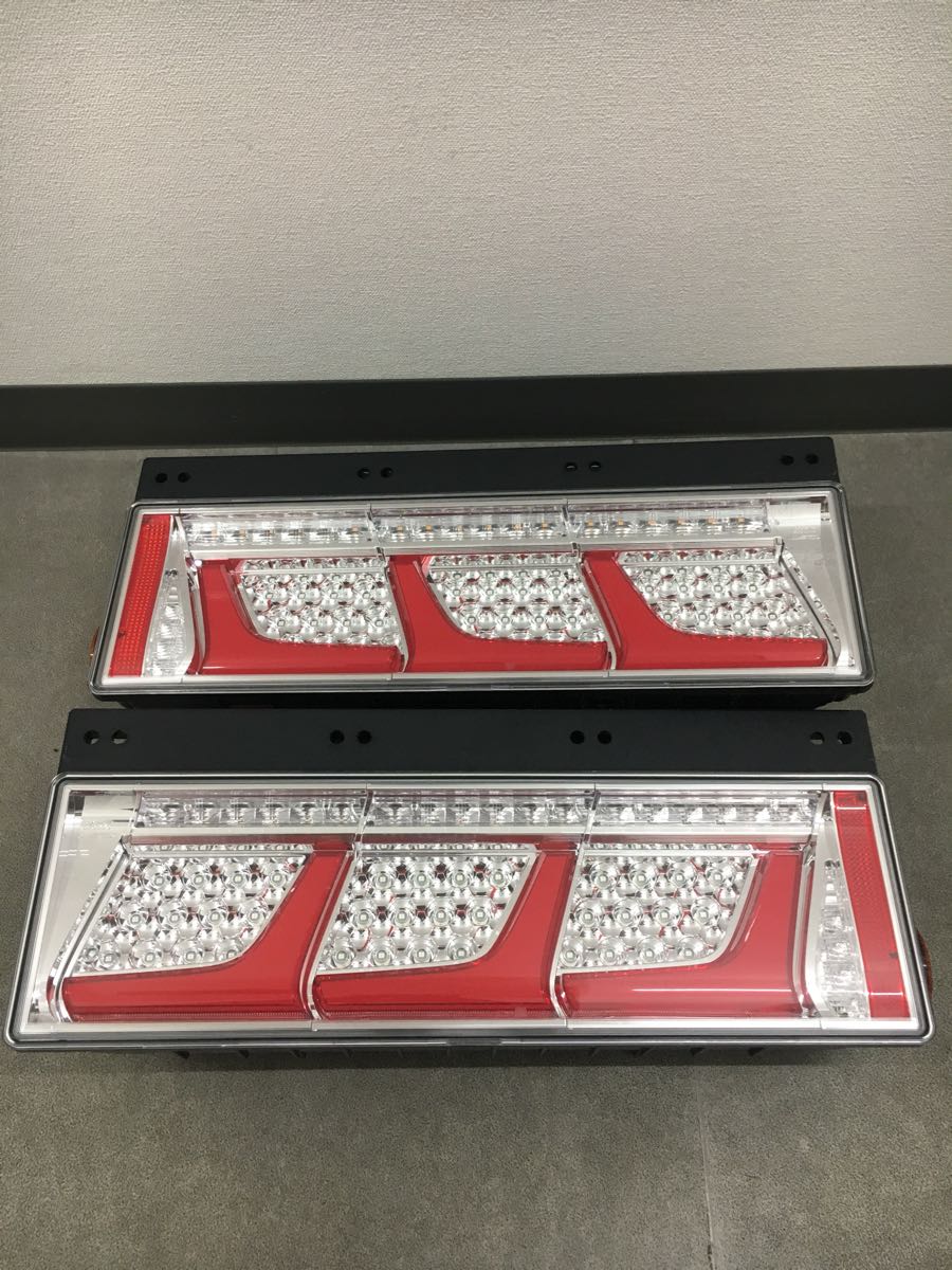 新車外し小糸オールLED テールランプKOITO 3連タイプ ☆新車取外し小糸3連