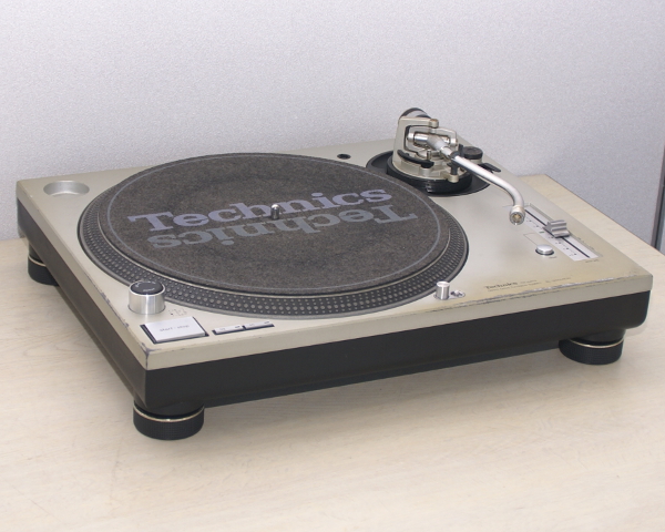 オーディオ機器 【D】Technics SL-1200MK3 ターンテーブル レコード