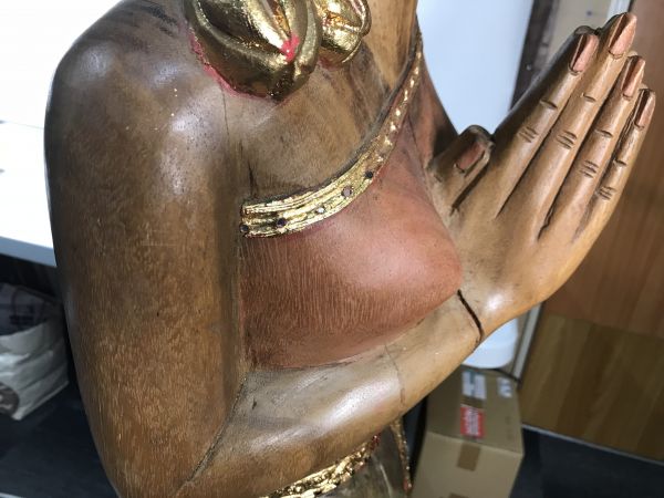 祈りを捧げる女 オブジェ インドネシア プレイ 仏教 彫刻 アジアンアンティーク ☆ アジアンテイスト 木彫彫刻 女性像 オブジェ 高さ約165㎝ ☆ 訳あり
