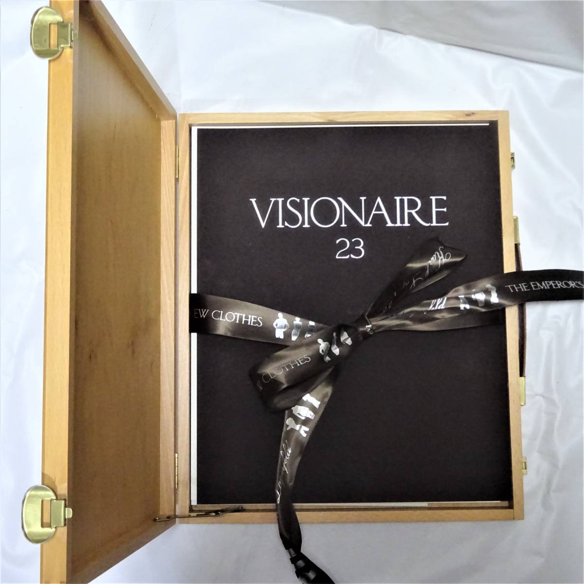 ヴィジョネア23／Visionaire 23 The Emperor