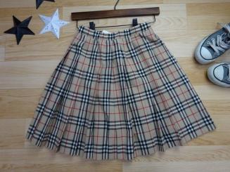 プリーツスカート BURBERRY（ひざ丈スカート）のフリマアイテム一覧