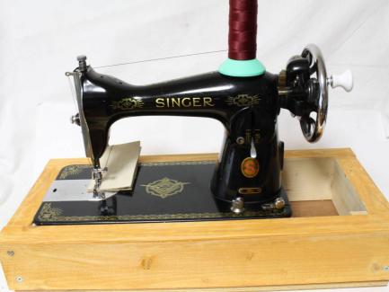 SINGER シンガー製 15U 家庭用足踏みミシン：アンティーク No.520 中古