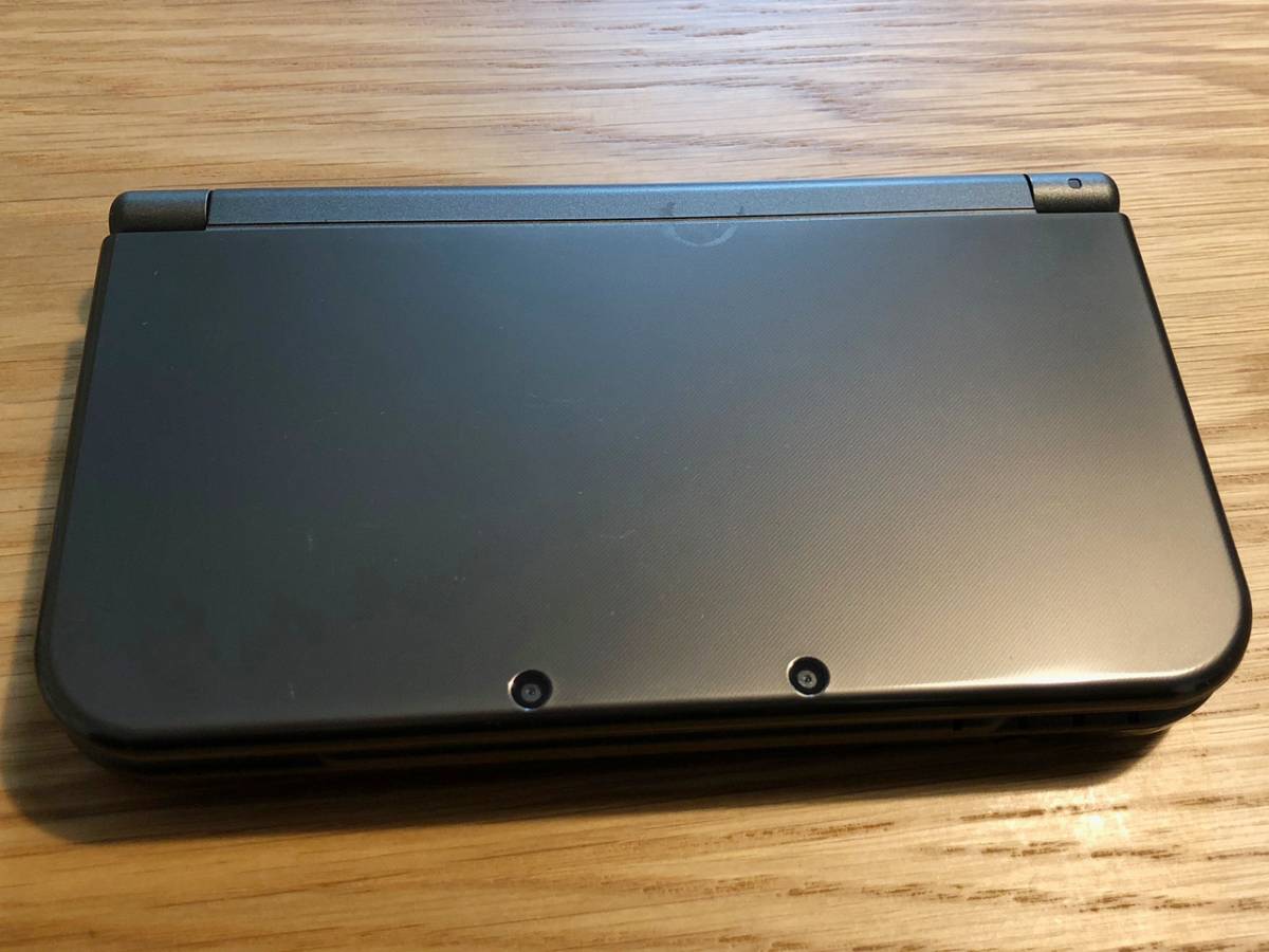 Newニンテンドー3DS LL本体 メタリックブラック美品 ソフト2本付 