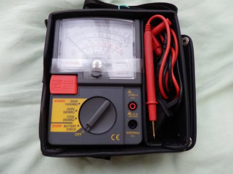 SANWA 三和電気計器 絶縁抵抗計 メガー DM5218S