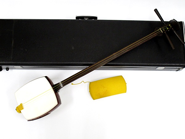 三味線 細棹 紅木 東さわり 丸打胴 一本溝 16/14-28 三味線