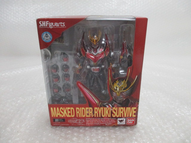 未開封 バンダイ S.H.Figuarts.仮面ライダー 龍騎サバイブ 未開封 仮面