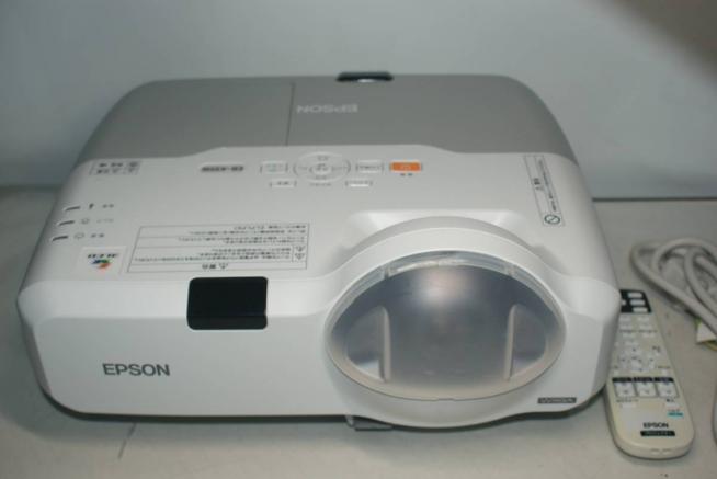 ☆超短焦点・3LCDプロジェクター☆ EPSON EB-435W『3000lm・HDMI対応