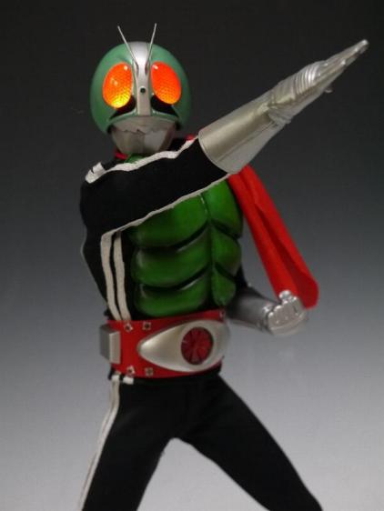 【高品質，格安】 メディコム・トイ RAH 仮面ライダー新1号 発光改造改修品