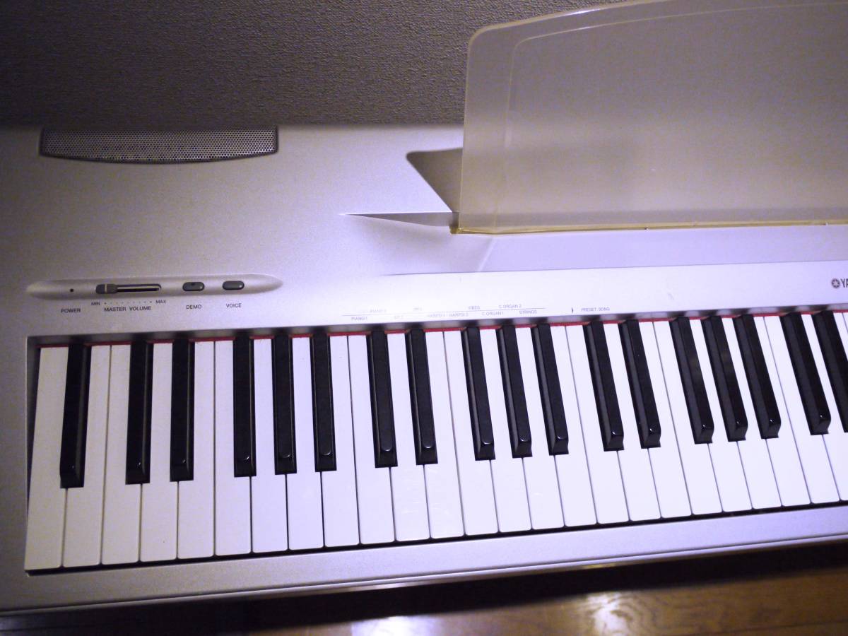 良品YAMAHA P60 ☆88鍵盤☆電子ピアノ☆お届け無料有り☆ □