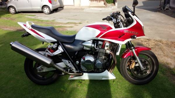 SC54 CB1300SF⁄SB アンダーカウル（ステー付き） leopardo CB1300SB