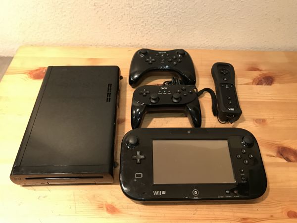 100円 Nintendo Wii U 32gb Wup 101 ゲームパッド Wup 010 Wiiリモコン コントローラー2個セット 任天堂 ニンテンドー Wii U本体 売買されたオークション情報 Yahooの商品情報をアーカイブ公開 オークファン Aucfan Com