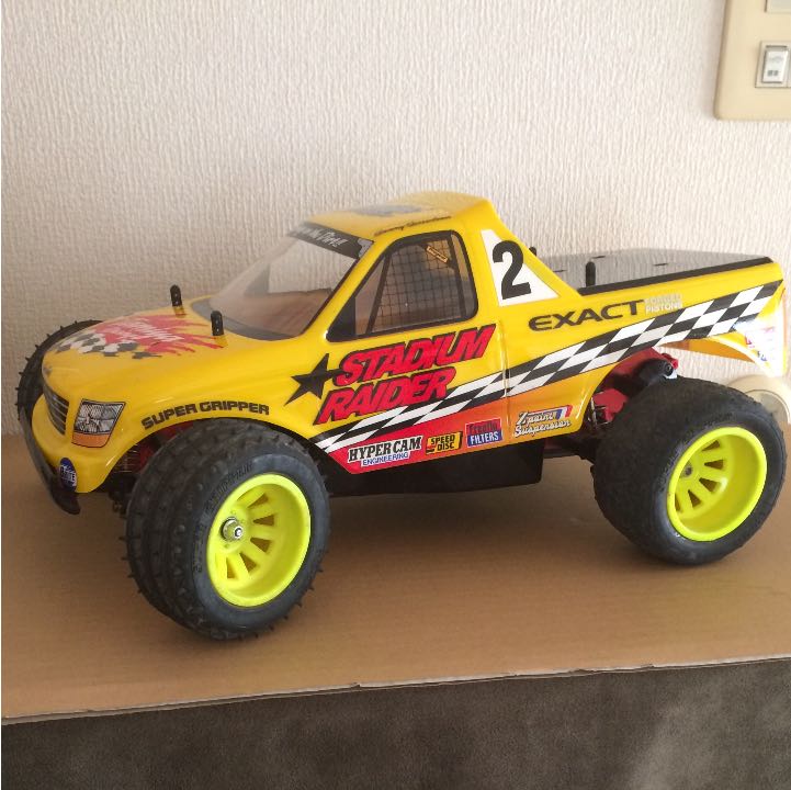 タミヤ 1/10 電動RCレーシングピックアップ スタジアムサンダー（未
