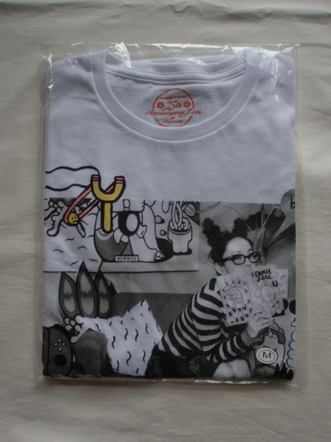 □安室奈美恵○25周年 #COMIC geek Tシャツ ホワイト Mサイズ タイトル