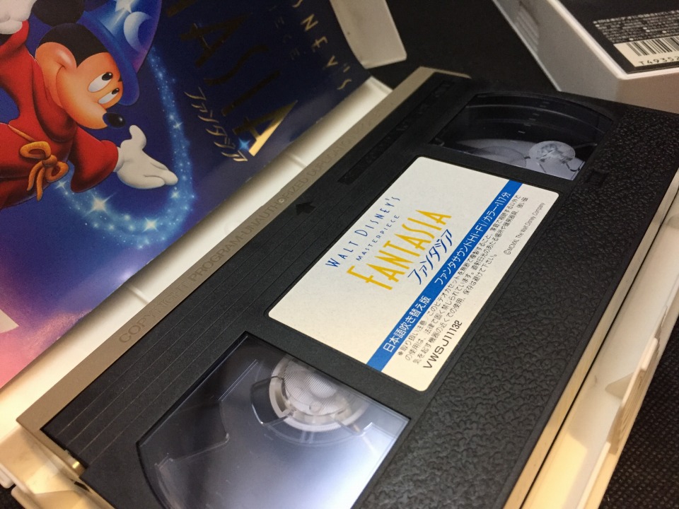 ディズニー、安室奈美恵 VHSビデオ《2点セット!!》ファンタジア