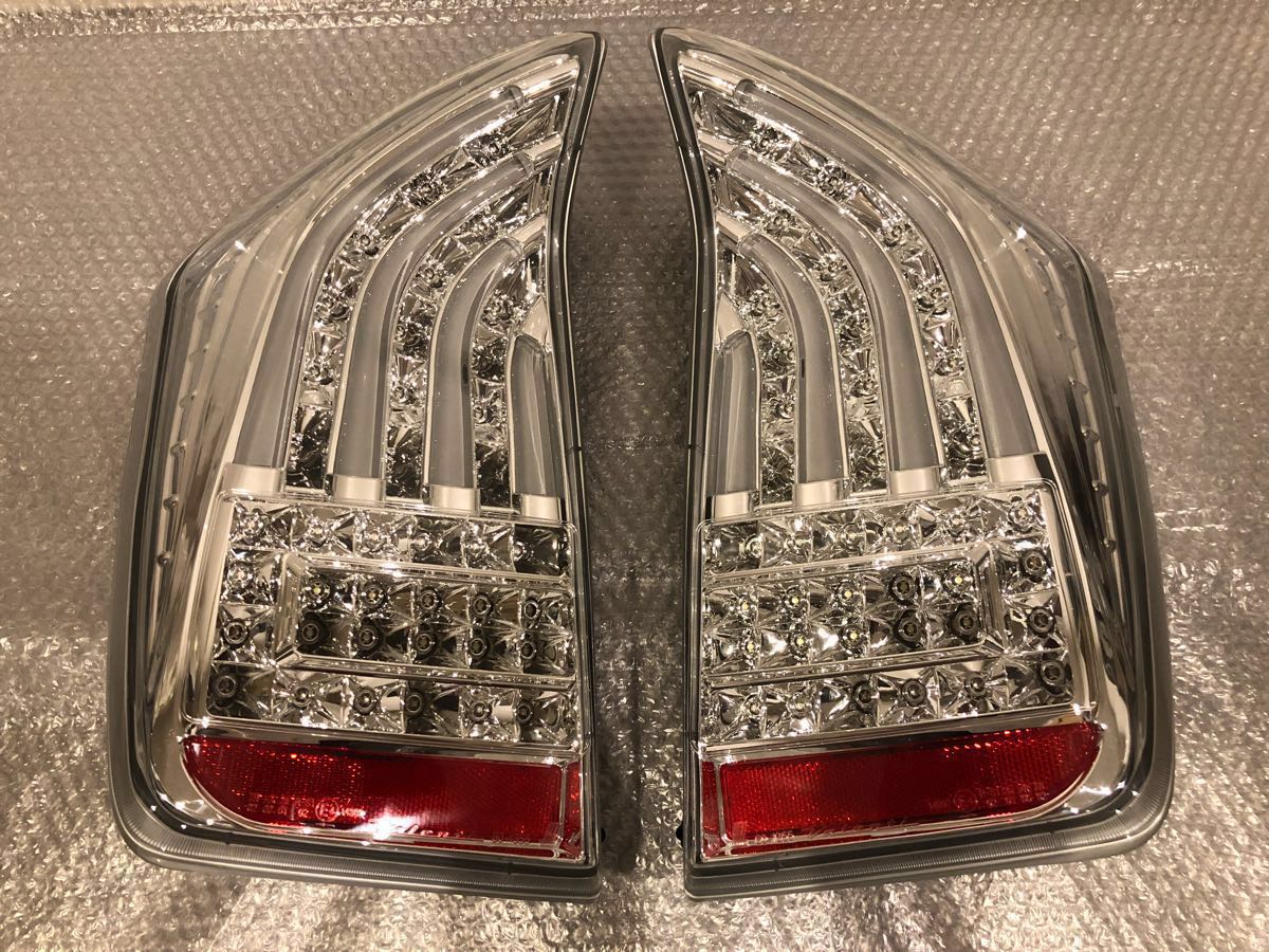 ★数量限定特価・早い者勝ち★ 新品 Valenti プリウス ZVW30 ヴァレンティ ジュエルLEDテールランプ クリア/クローム