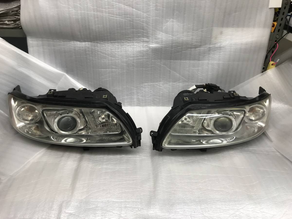 ボルボ V70 後期 HID プロジェクター ヘッドライト 左右 31217045