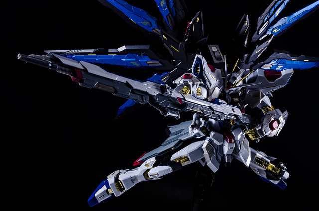  METAL BUILD ストライクフリーダムガンダム(機動戦士ガンダムSEEDデスティニー)｜売買されたオークション情報、yahooの商品情報をアーカイブ公開 - オークファン 機動戦士ガンダムSEEDデスティニー