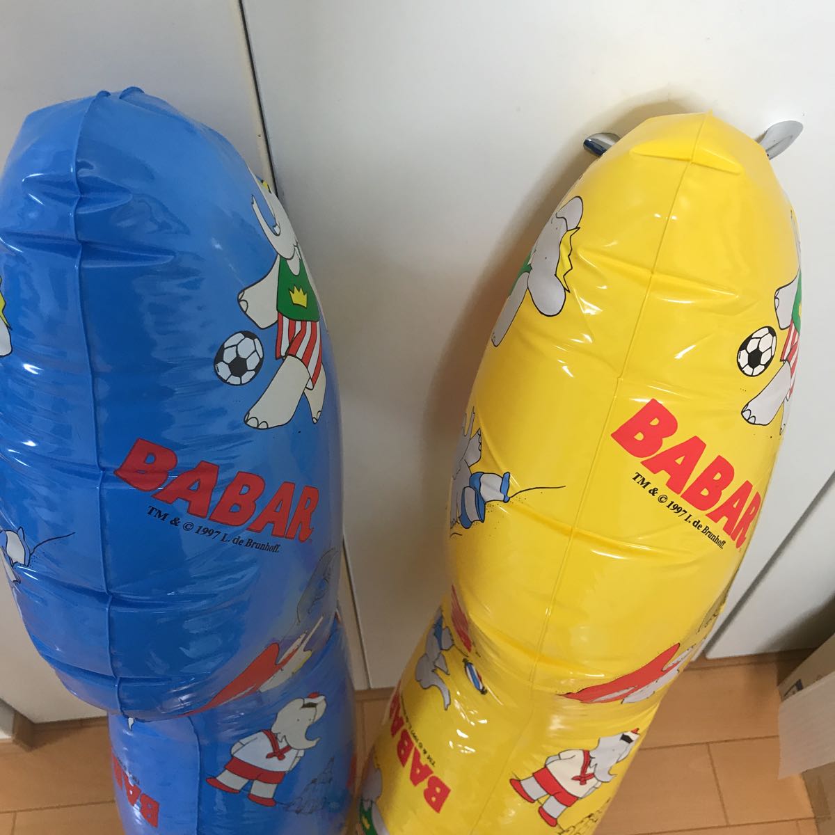 Babar Rahoo ババール BABAR 空気ビニール製 抱き枕 浮き輪 浮き具 2個 ペア(浮き輪、浮き具)|売買されたオークション情報、yahooの商品情報を ...