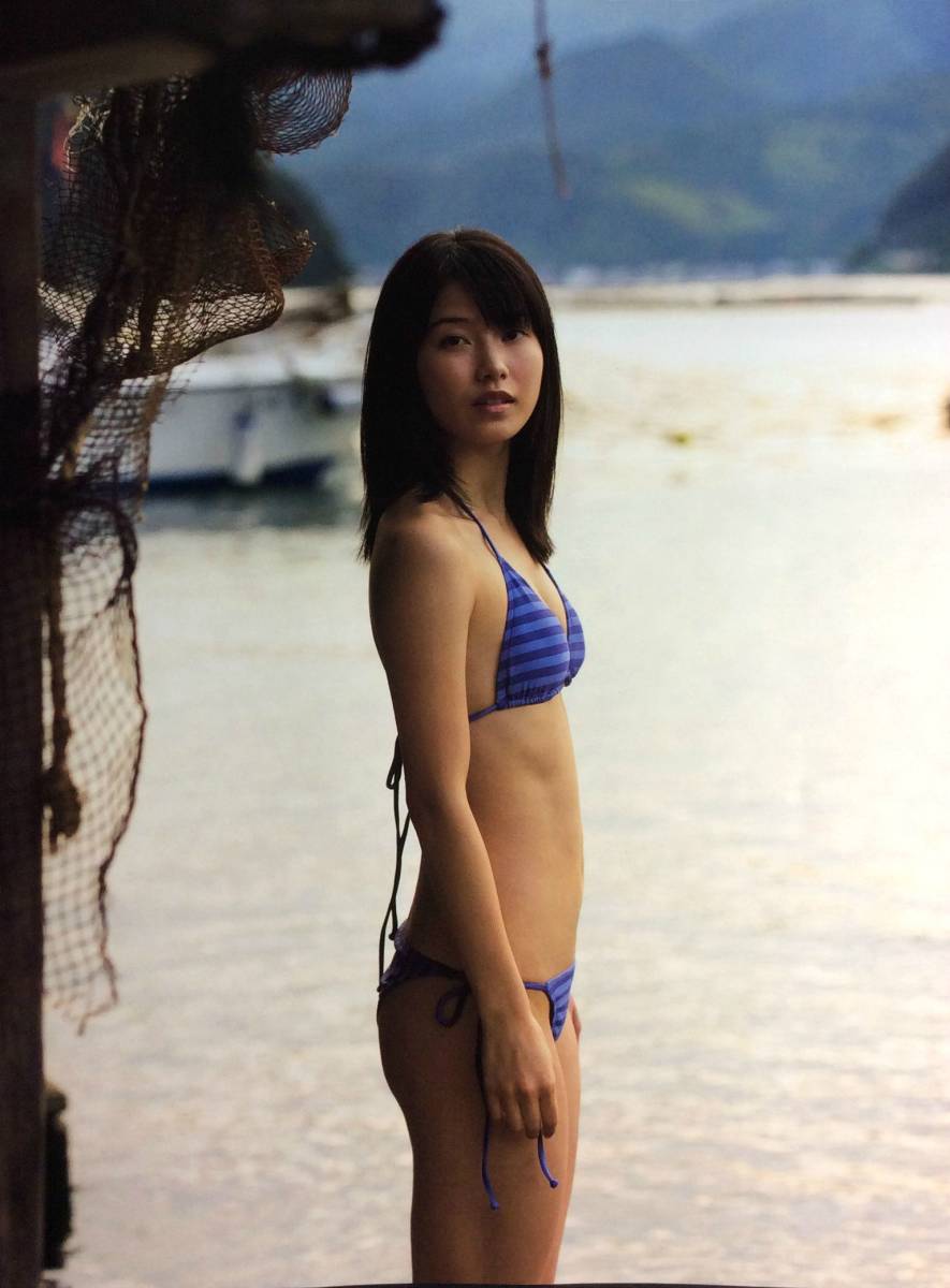 横山由依 ファースト写真集 ゆいはん ポスター付 AKB48 帯付き/ の入札