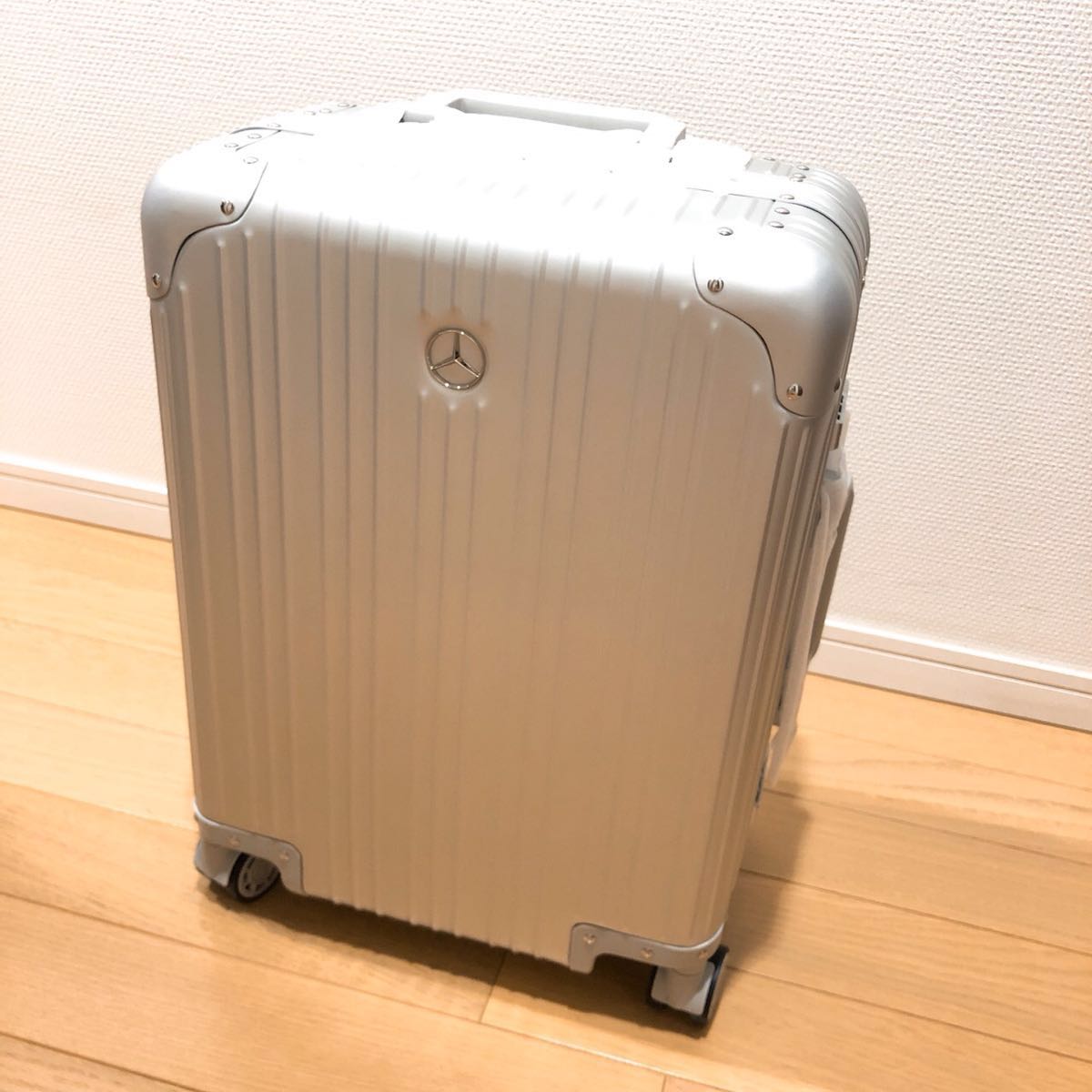 非売品 【ベンツ アルミ製スーツケース】 【新品】 ご覧いただき