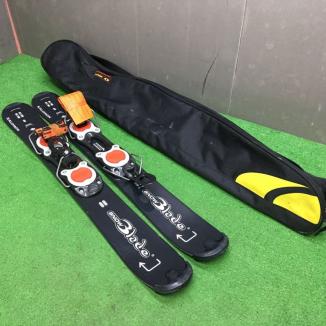 サロモン(SALOMON)新品展示品スノーブレードに中古の専用ケース