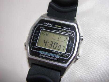 CASIO カシオ ビンテージデジタルウォッチ H101 カジキ スクリュー
