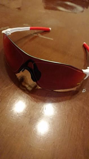 OAKLEY　オークリー　EVZERO PATH　です。