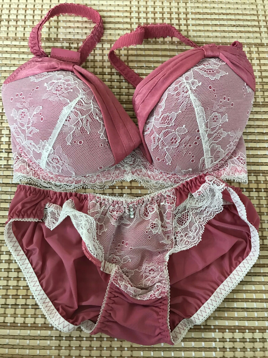 高２ブラパン　タンス整理品☆通学用ブラジャー&ショーツ☆Fサイズ　中学生や高校生にオススメ♪難あり… ＊ガイドラインに違反しているではありませんで