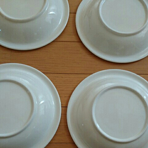 ミスド ミスタードーナツ ドーナッツ 皿 プレート オサム はらだおさむ イラストレーター 非売品 お皿 食器 食器 売買されたオークション情報 Yahooの商品情報をアーカイブ公開 オークファン Aucfan Com