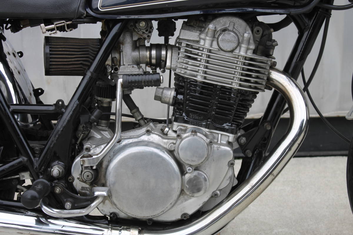 CRキャブ SR400 カフェレーサー スタイル セパハン スカチューン 