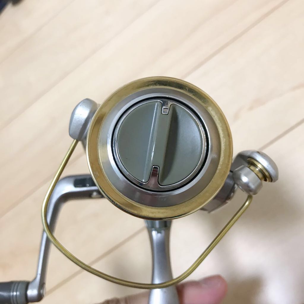 お得，大得価 美品！即決あり！ダイワ トーナメントz 2500sia 中古品 日本製 made in japan 当時最高級リール