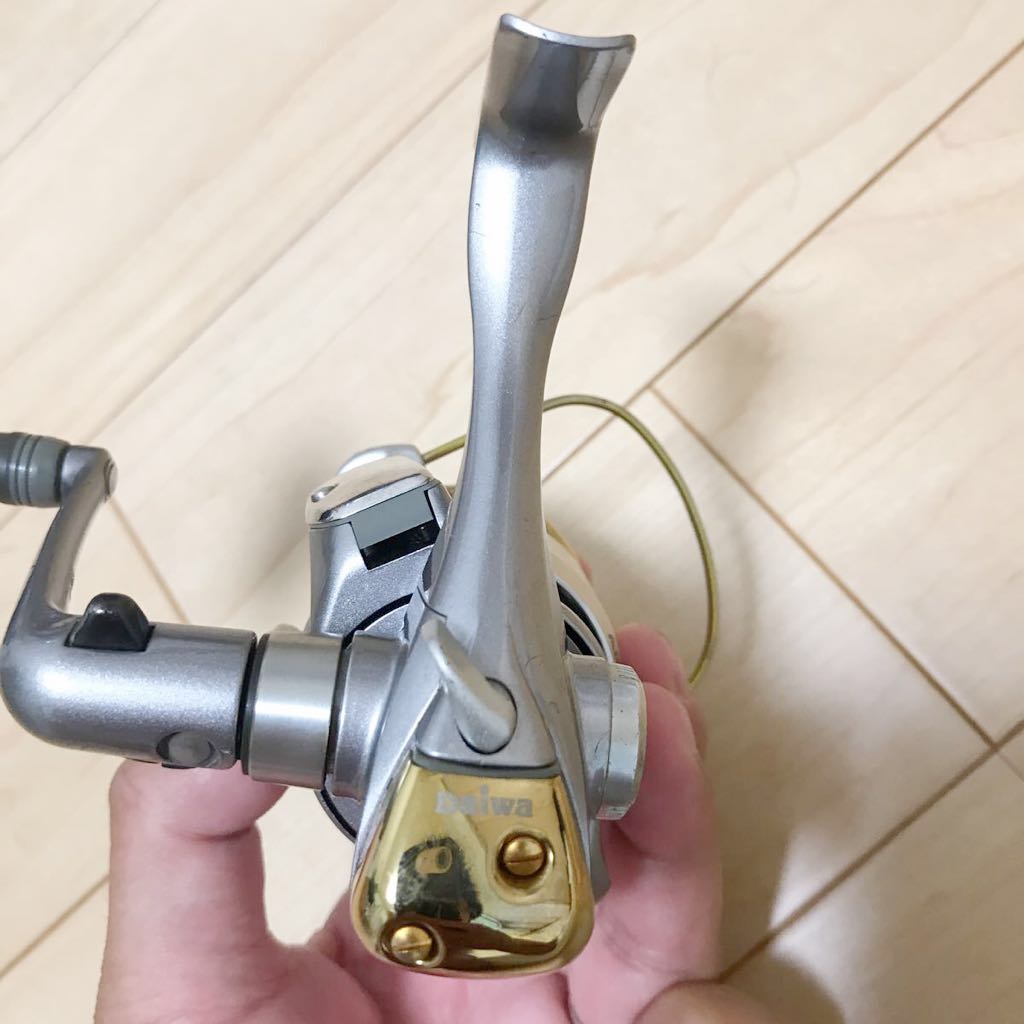 お得，大得価 美品！即決あり！ダイワ トーナメントz 2500sia 中古品 日本製 made in japan 当時最高級リール