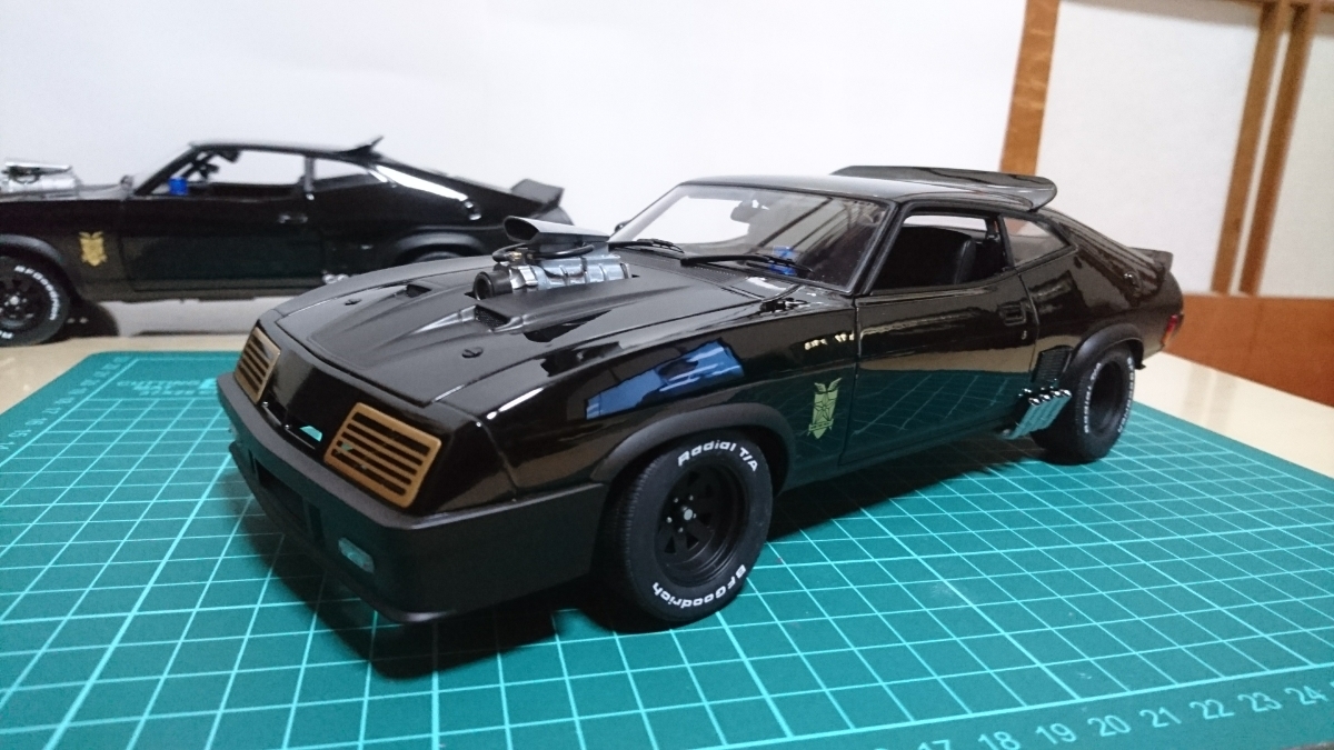 1⁄18 オートアート インターセプター マッドマックス2 AUTOart MAD 0 