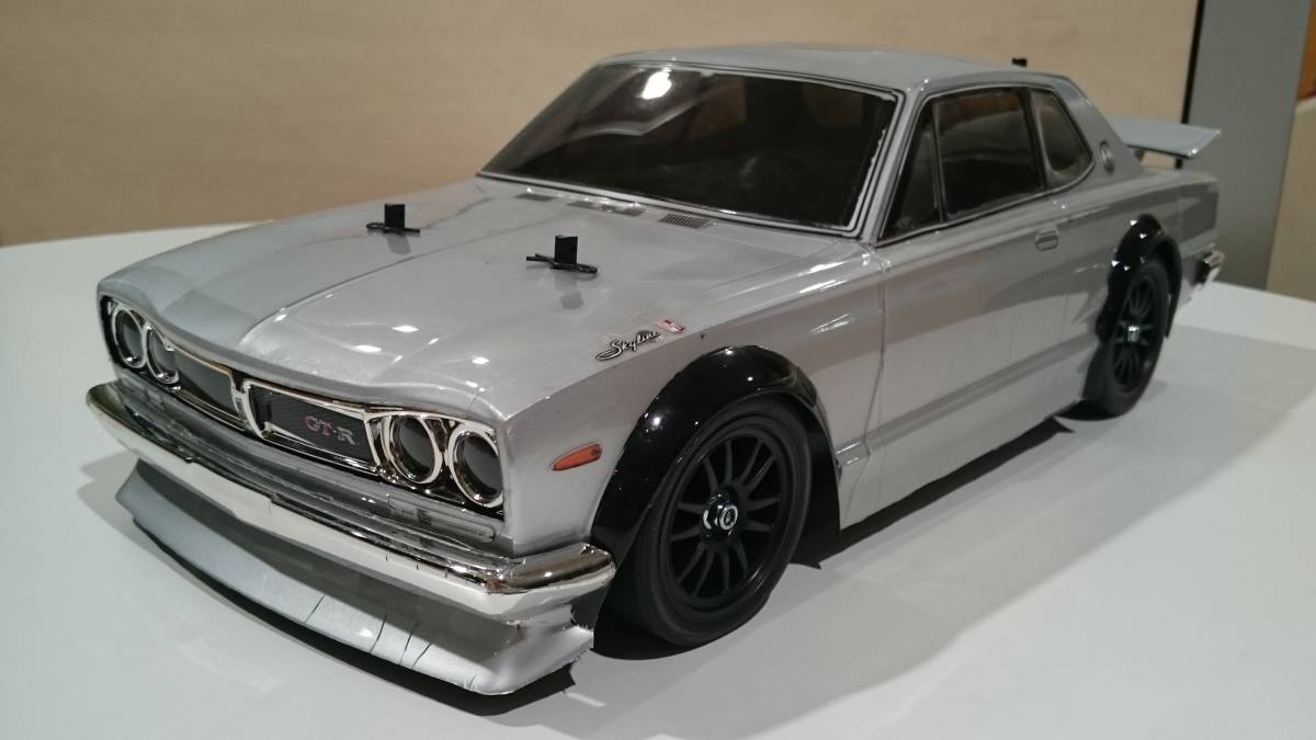タミヤ TT02、メーカー不明 日産 スカイライン GTR ハコスカ ボディー