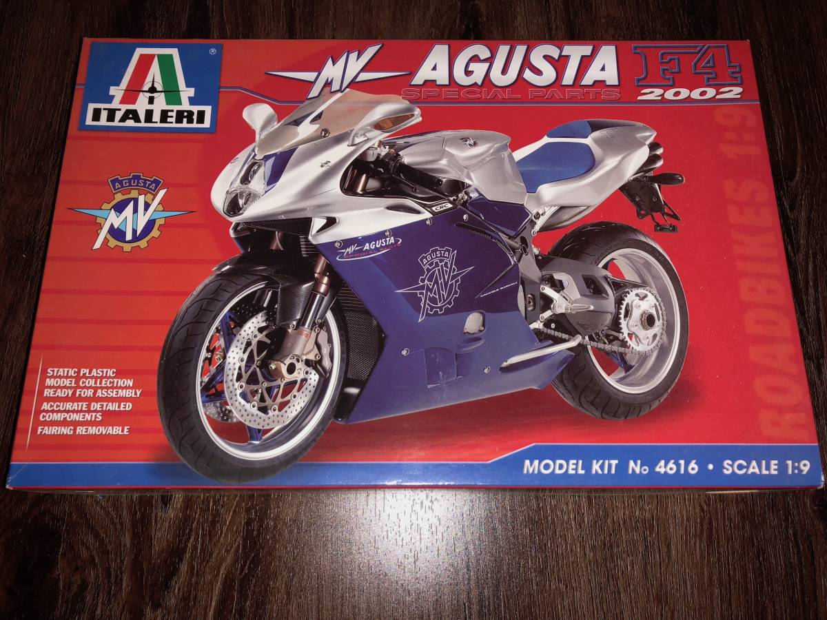 新作入荷,安い ITALERI 1/9 MV AGUSTA F4 2002