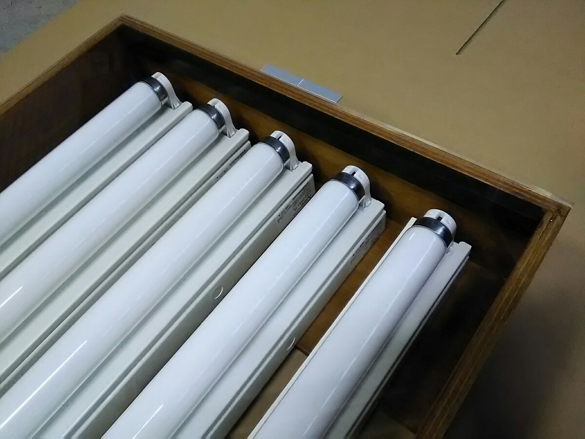 露光機 製版機 20W×8灯 50/60Hz 両地域対応 電子点灯仕様 即点灯①