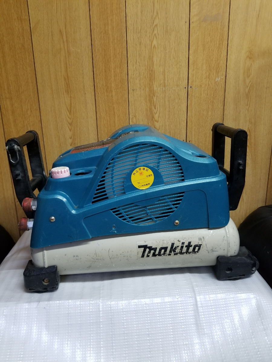 ジャンク!! マキタ エアコンプレッサー AC400X makita 電動工具 ジャンク!! マキタ エアコンプレッサー AC400X makita 電動工具