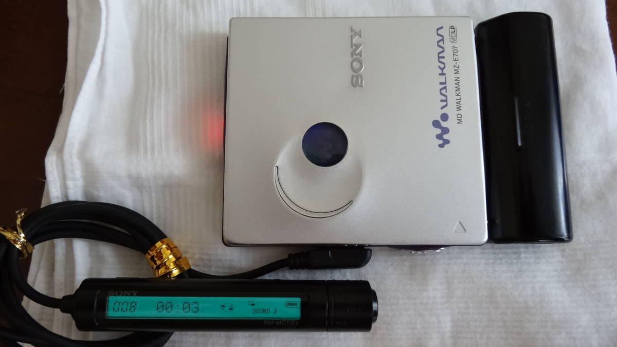 ☆美品！SONY/ソニー☆MDLP対応MD WALKMAN MZ-E707 乾電池でもガム電池