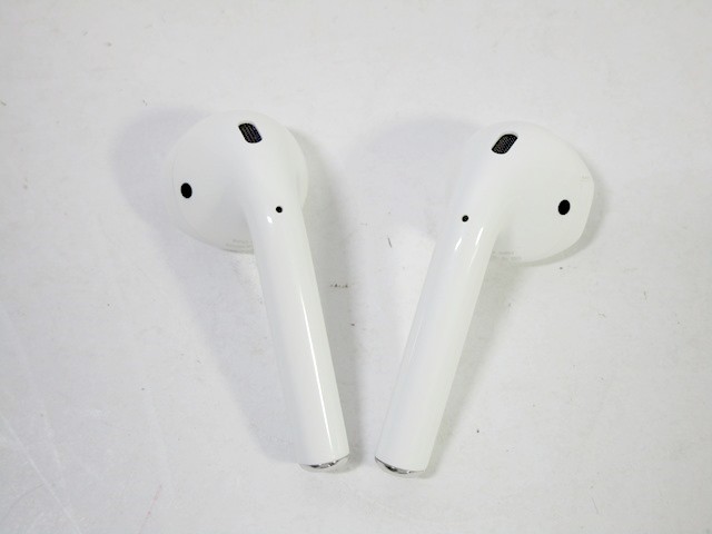 A◆0854◆美品 Apple アップル AirPods 完全ワイヤレスイヤホン Bluetooth対応 マイク付き MMEF2J/A