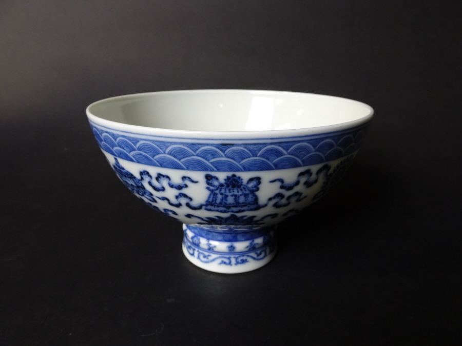 【定番人気，大人気】 中国古美術 時代古玩 大清乾隆年製 青花八宝紋高足碗 07(清)｜売買されたオークション情報、yahooの商品情報をアーカイブ公開 - オークファン 清