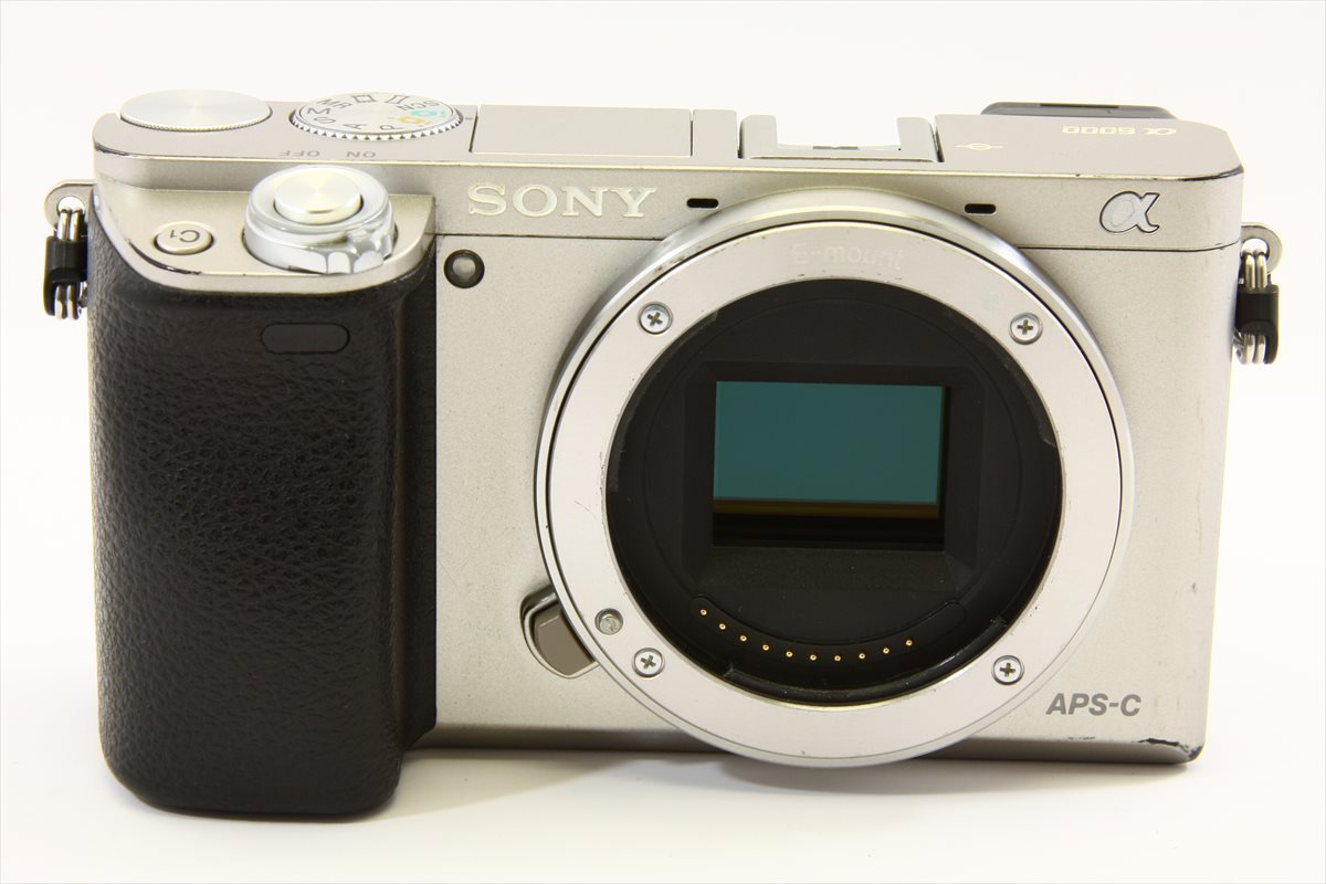 送料無料・1円】 SONY α6000 パワーズームレンズキット ILCE-6000L(S