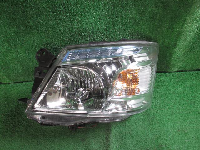 NV350キャラバン VW2E26 左ヘッドライト 【公式通販】