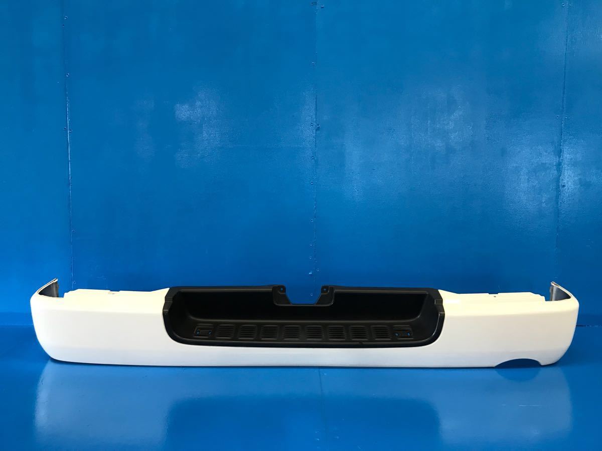ハイエース 200 標準 純正 リアバンパー 52159-26300 白 058 a24 純正