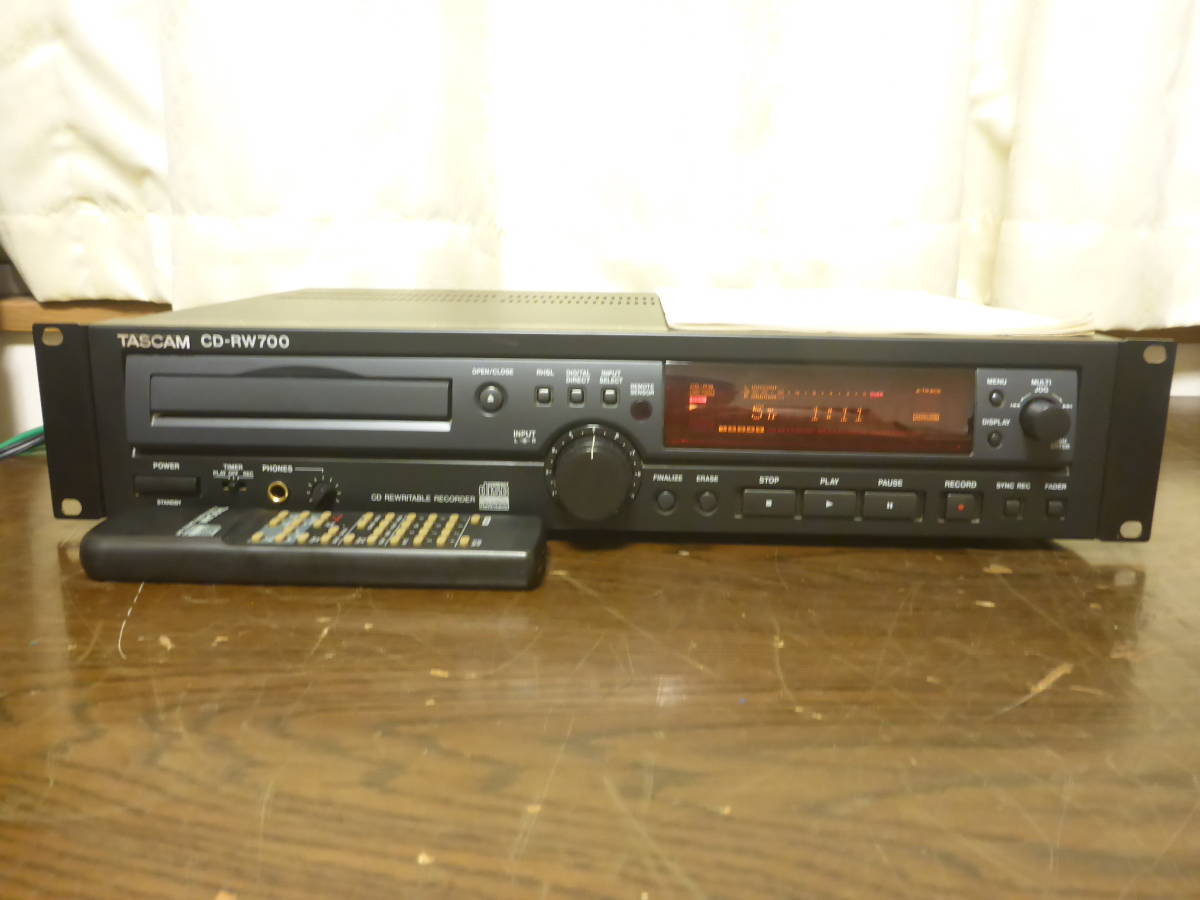 TASCAM CD-RW700 業務用CDレコーダー タスカム 一般 CDデッキ 【公式通販】