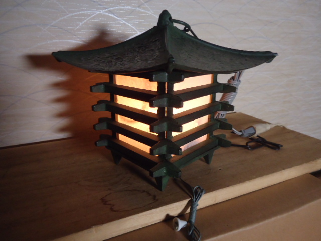 S129 時代物 銅製 屋頂連花 吊り灯篭 鉄.電気..鉄四角.吊灯籠・灯篭